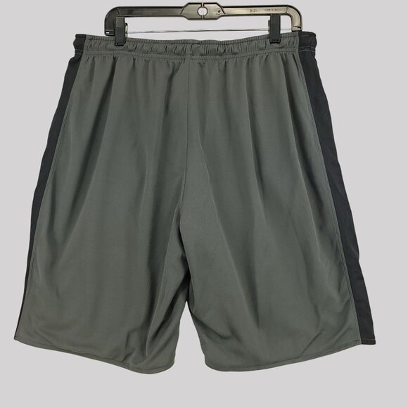 Nike Shorts Gray Black Pockets Reversible Gym Training Mens XL - Picture 7 of 11